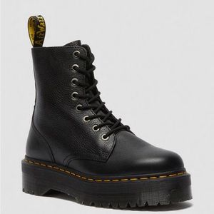 Dr. Martens Jadon III Boot Pisa Leather Platforms in Black Pisa